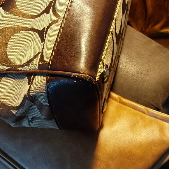 VINTAGE COACH HAMPTON SHOULDER BAG - Picture 12 of 12